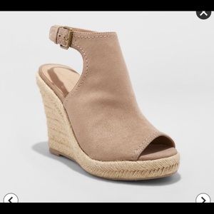 Merona high wedged sandal